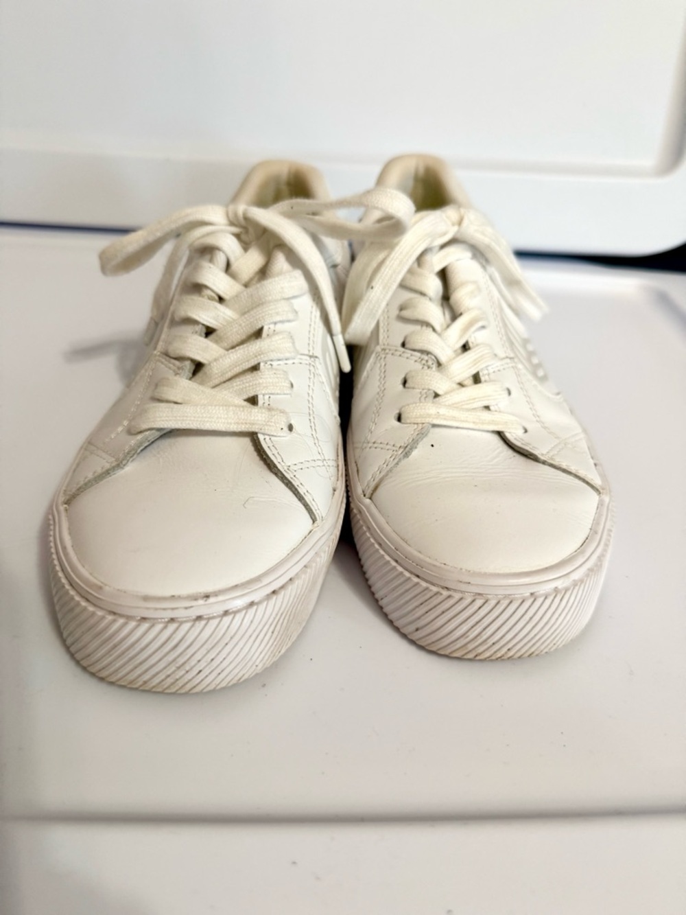 Cariuma Salvas Leather Sneakers Women's Size 8 White Tennis Shoes - Picture 5 of 7